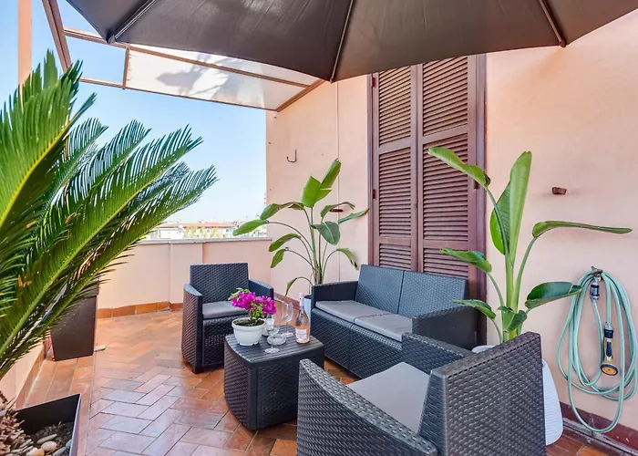 Terrace With A View Of Roma